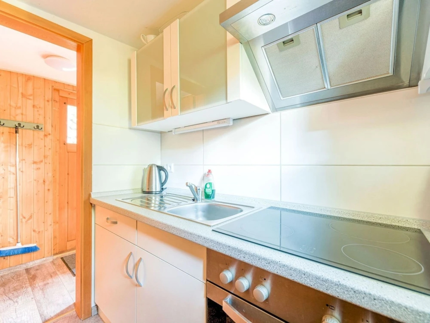 Hideaway With Lakeside Leisure