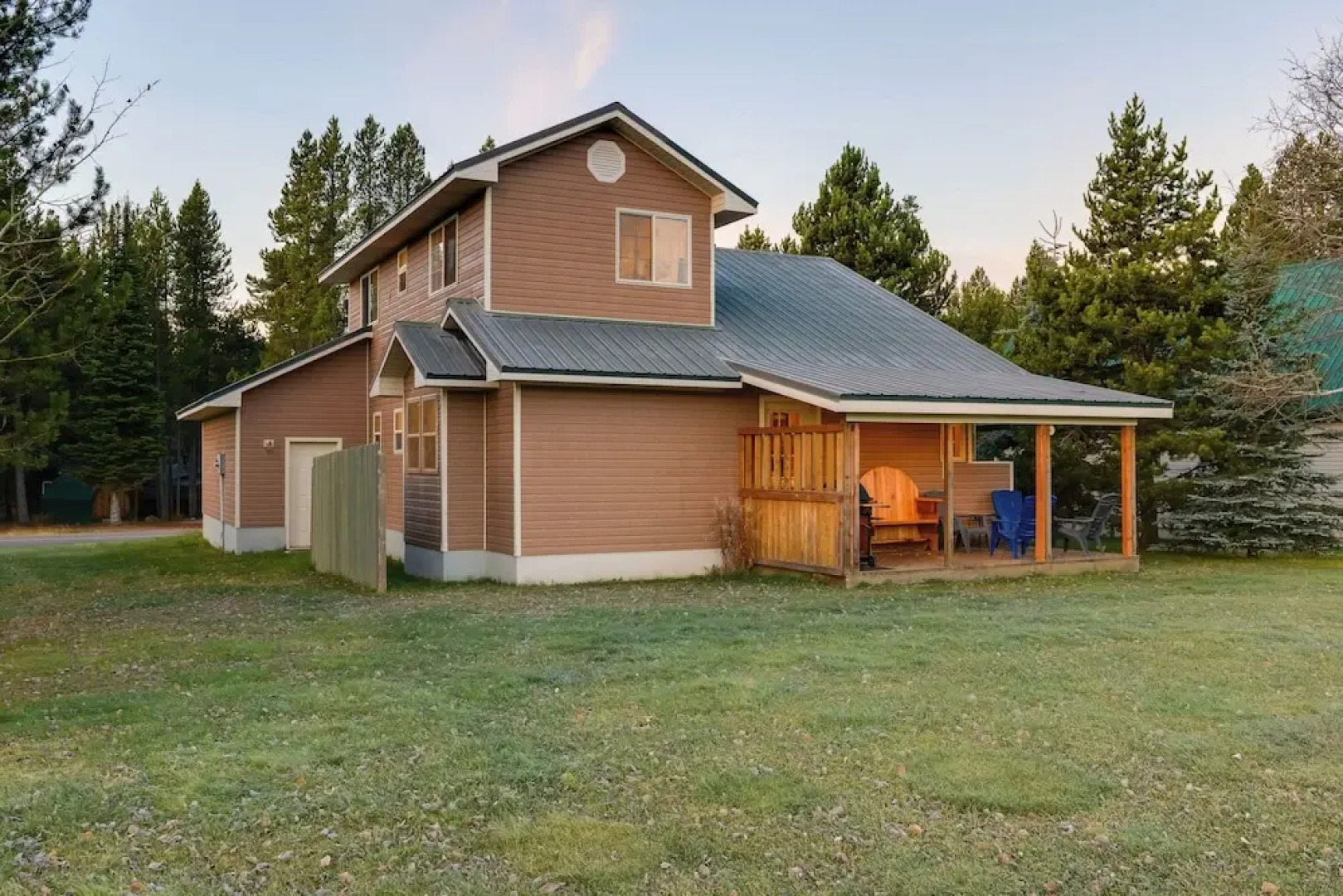 Quiet Island Park Family Home Near Yellowstone!