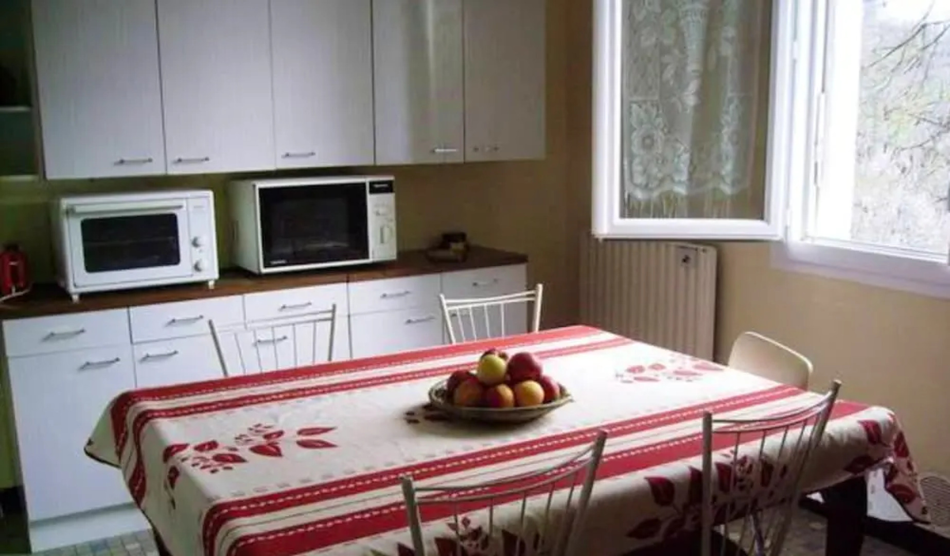 House With one Bedroom in Port-sainte-marie, With Wonderful Mountain View, Shared Pool and Furnished Balcony