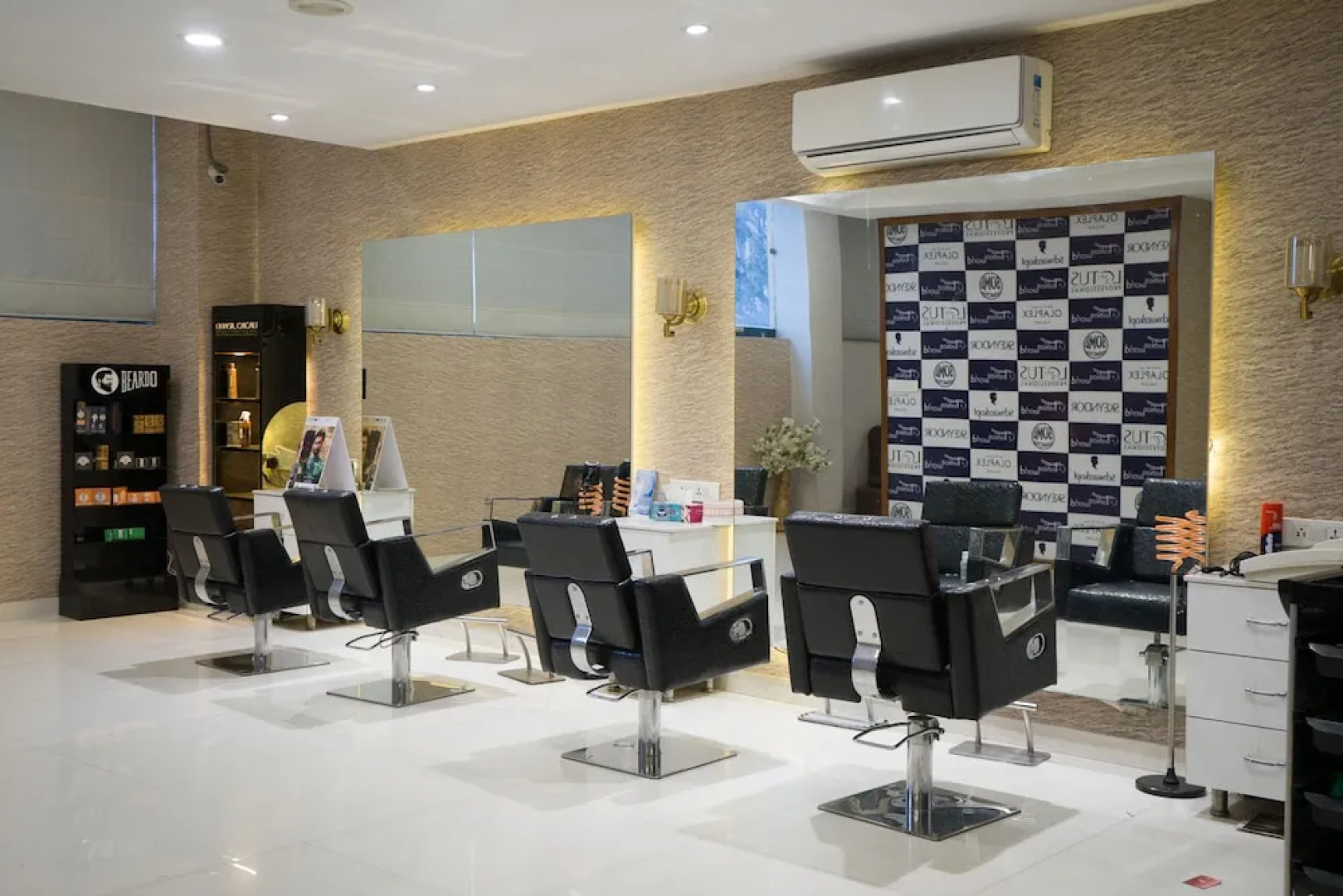 Hotel Clarks Inn Suites Kangra