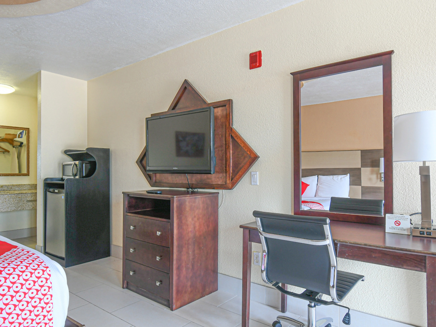 OYO Hotel Shenandoah Woodlands Mall