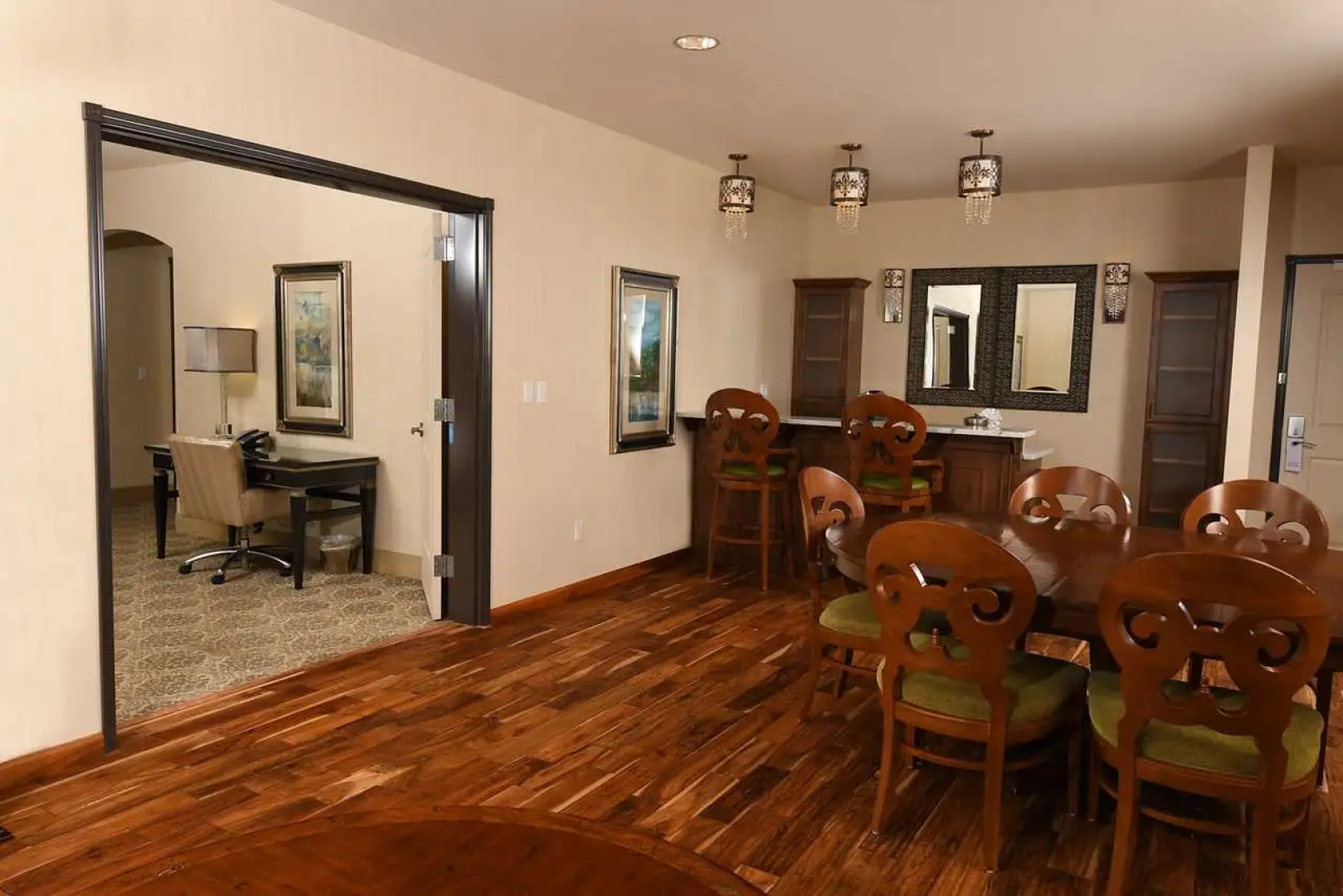 Woolley’s Classic Suites