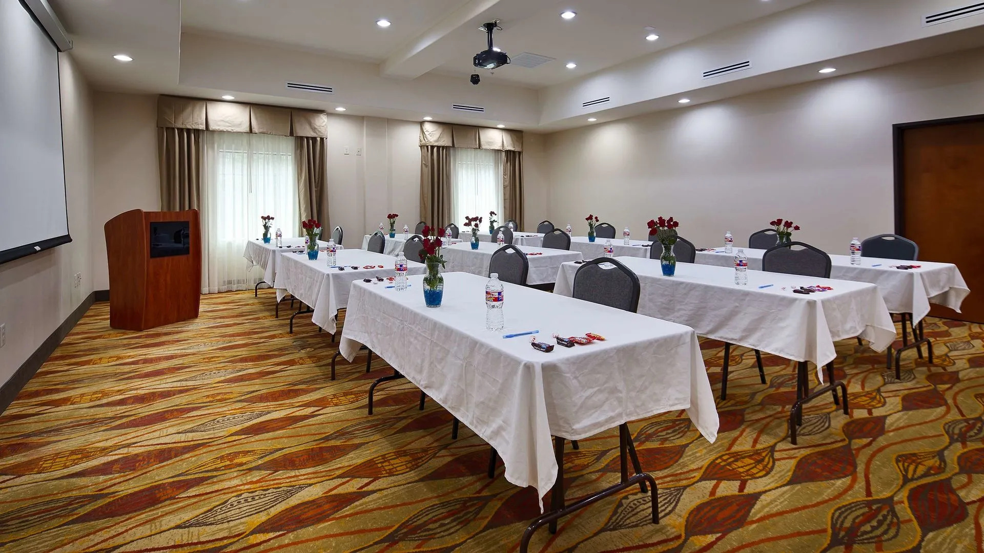 Best Western Plus Spring Inn & Suites