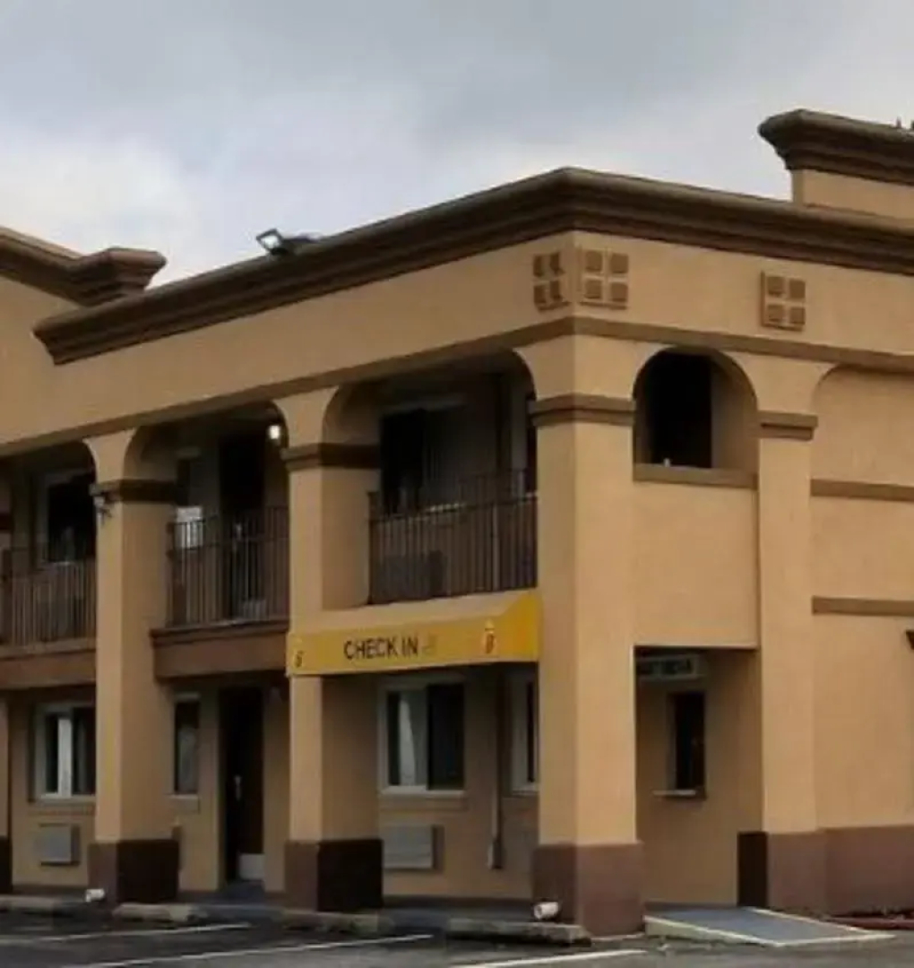 Super 8 by Wyndham Bellmawr NJ/Philadelphia PA Area