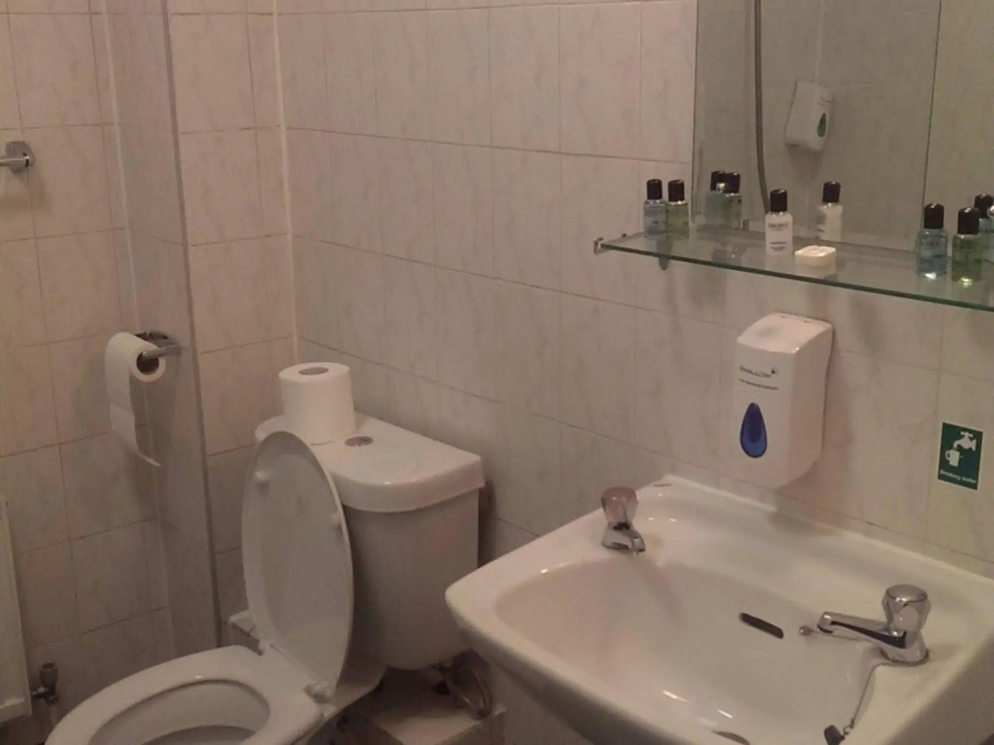 The Huddersfield Hotel