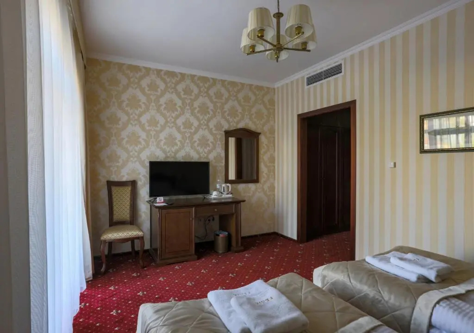 Отель Fenix Town