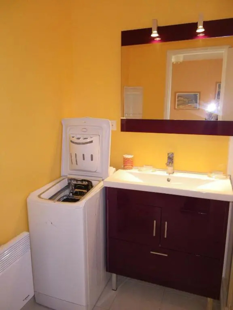 BELLE MAISON NEUVE A 400 M A PIED DE LA PLAGE ET DES COMMERCEs