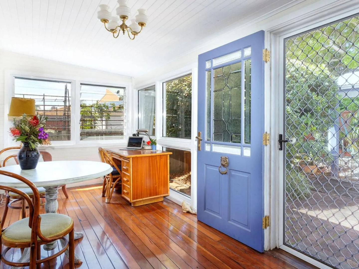 Witts Oasis Two traditional Tea Gardens cottages