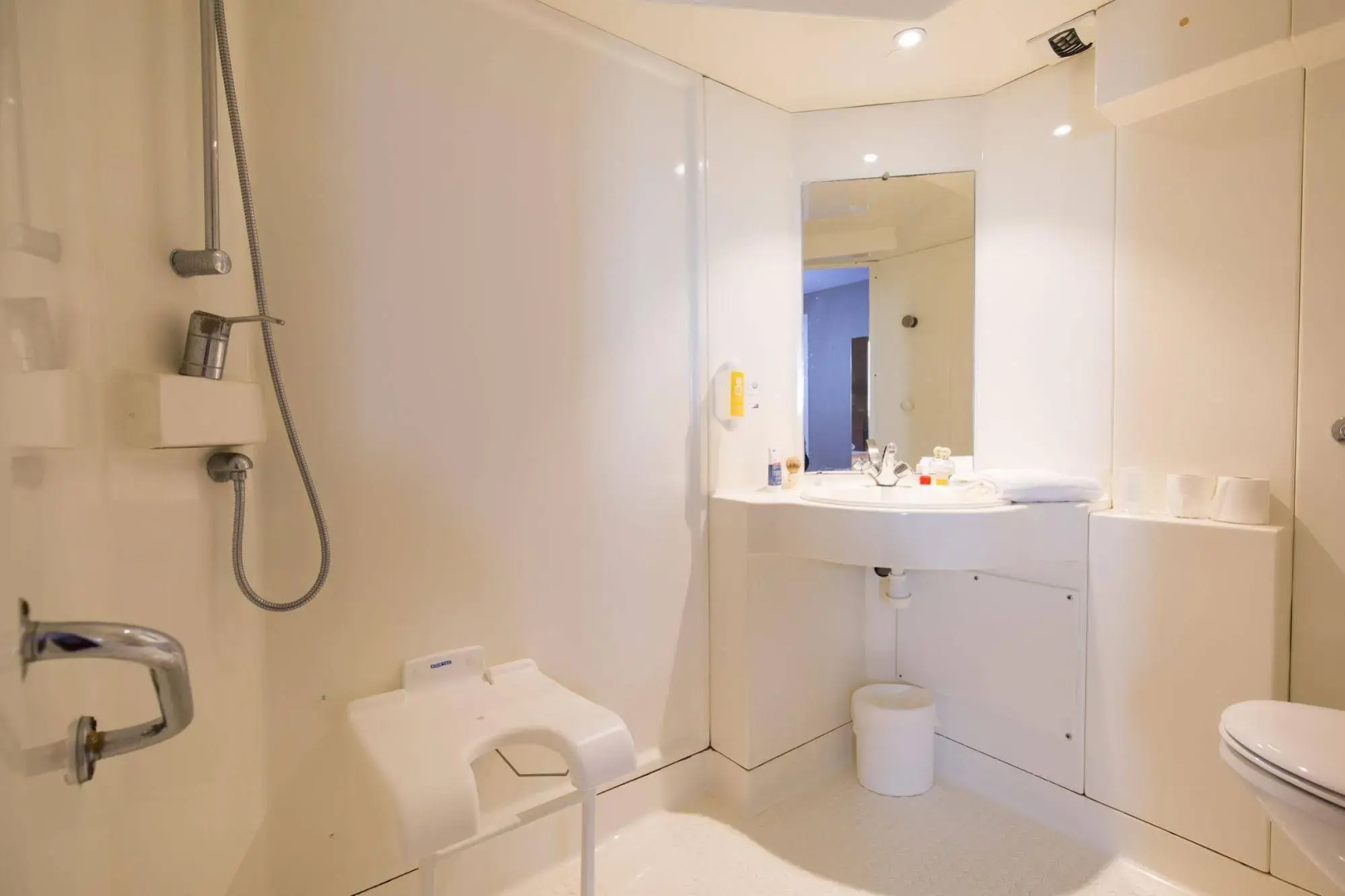 Kyriad Direct Orleans Ouest