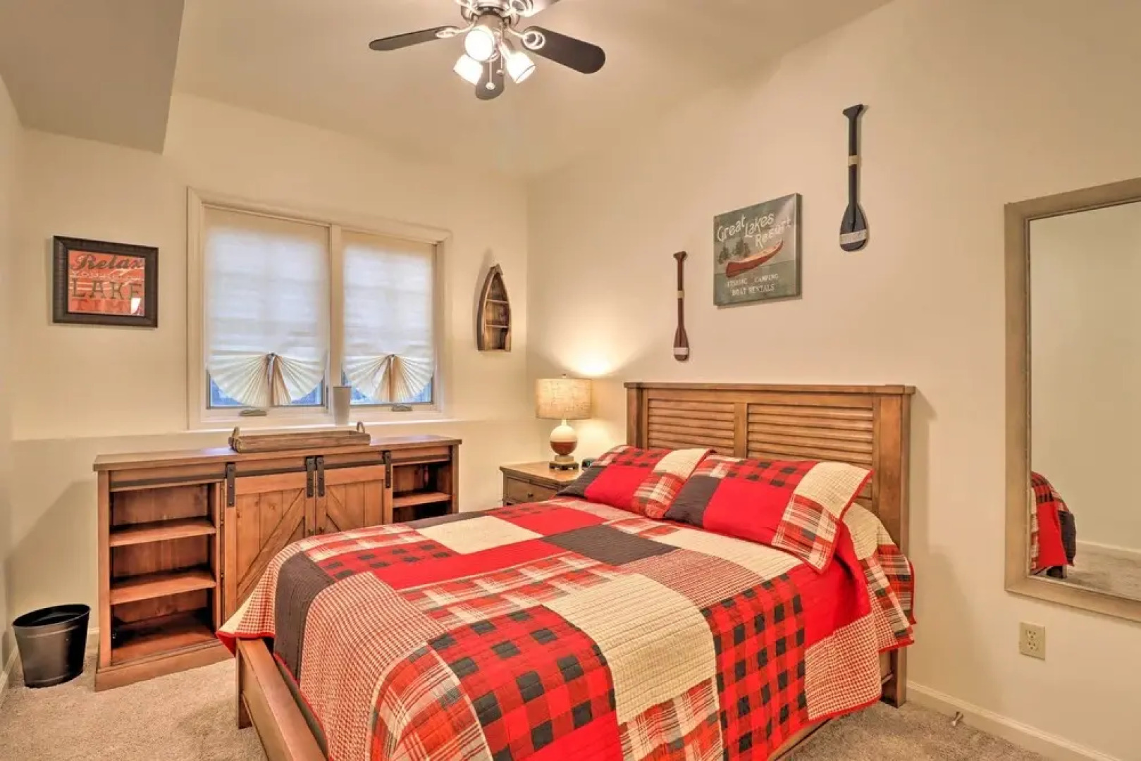 Poconos Townhome - Walk to Big Boulder Lake!