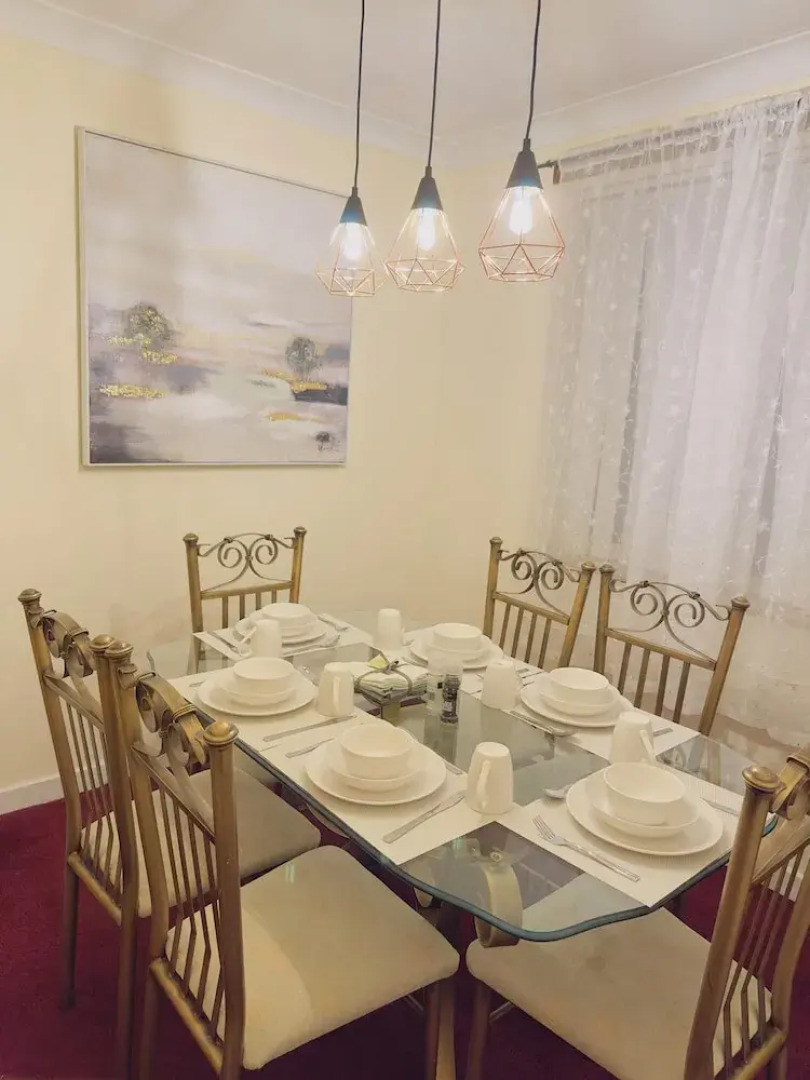 Elegant Escape in North Shields - Spacious 3 Bedroom House