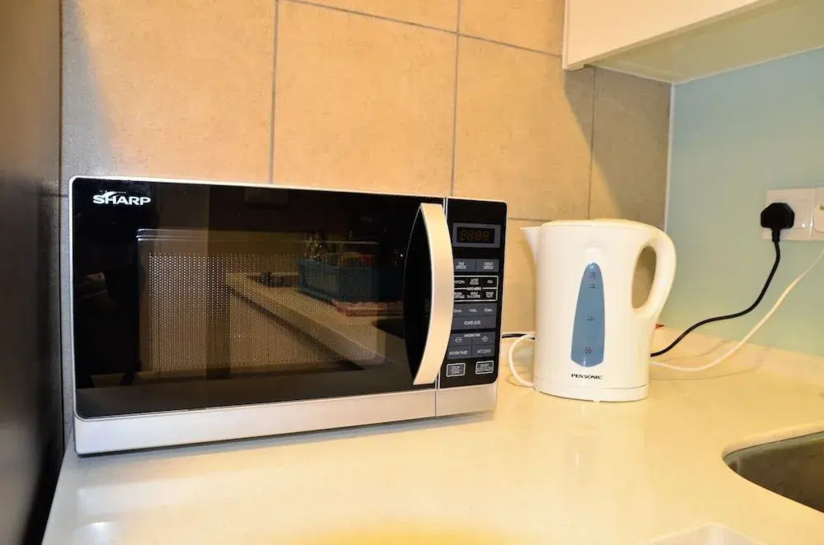 Holi Afiniti Themed Suites