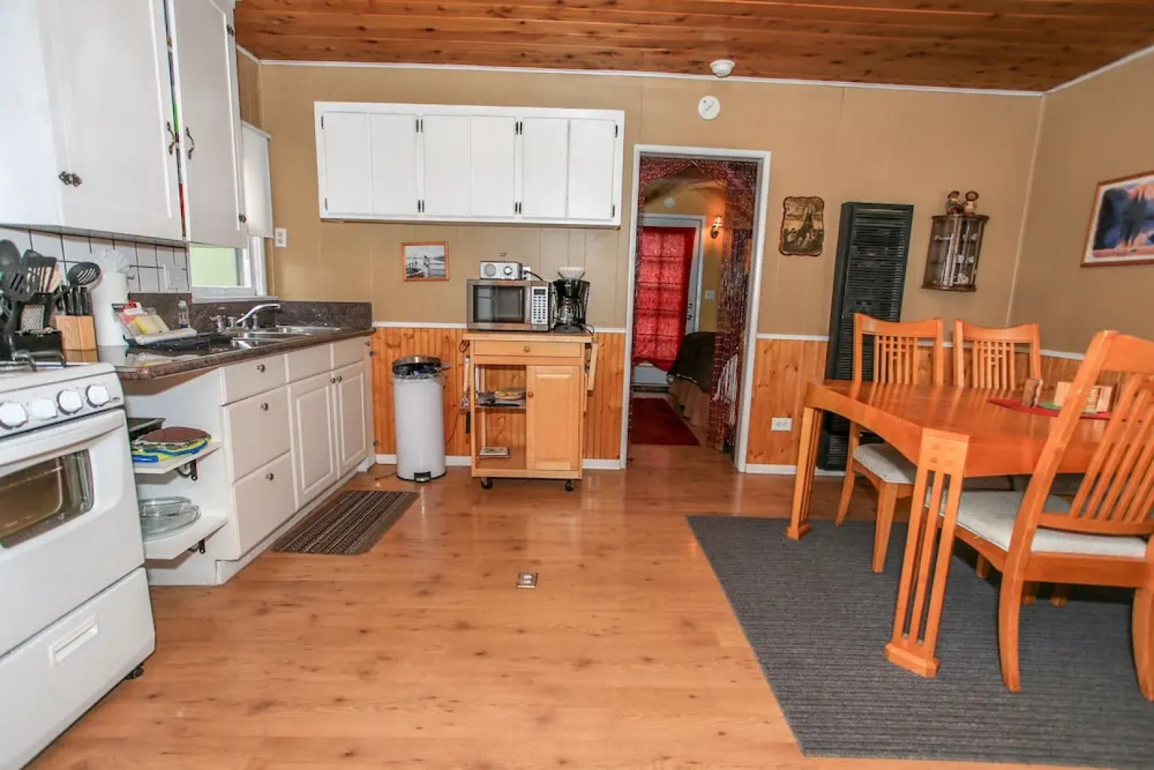Lil Cabin
