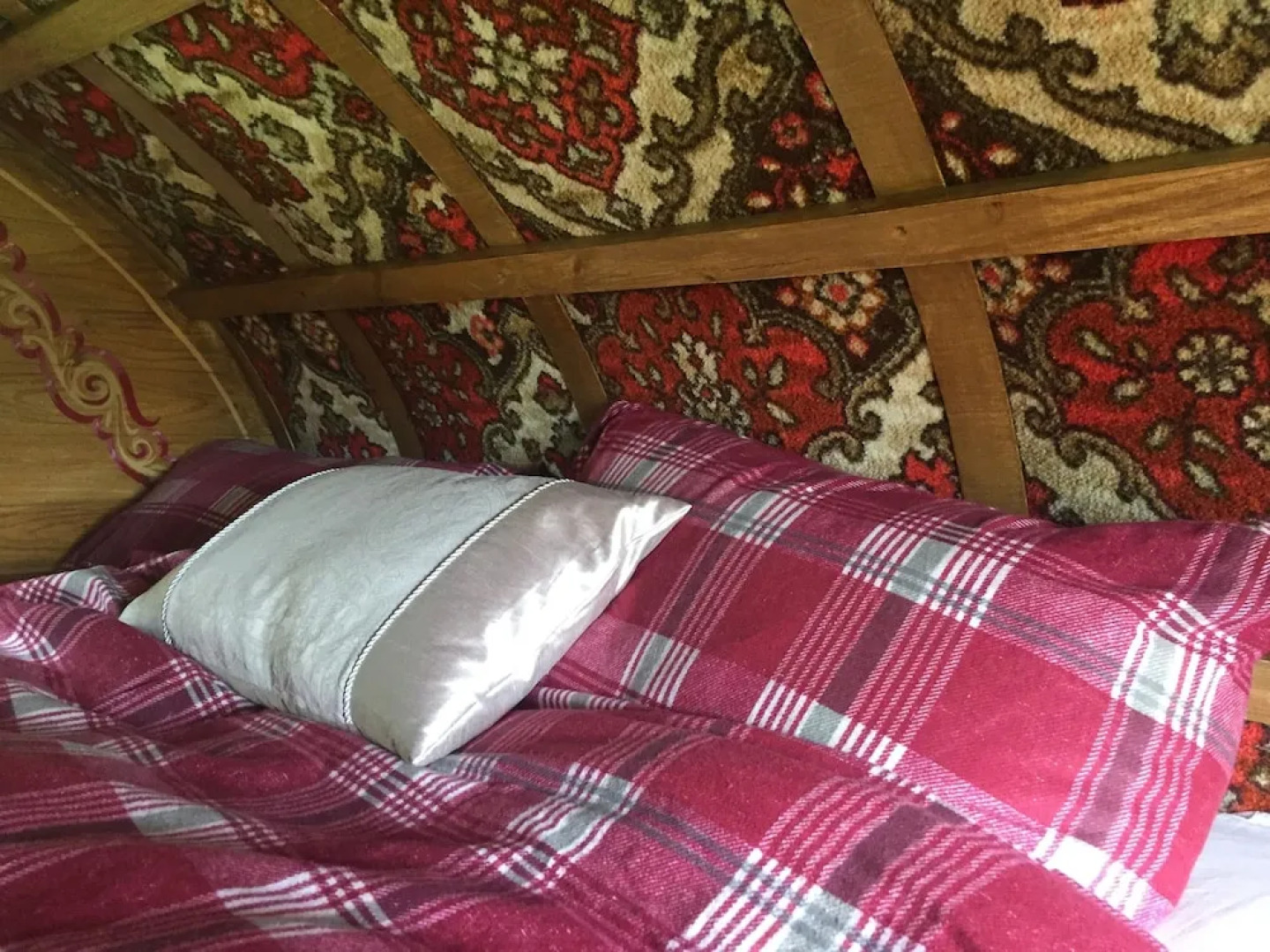 Islay @ Westcote Glamping-Campsite