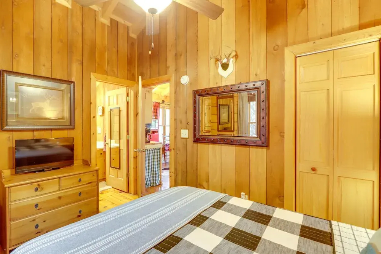'little Fox Den Ellijay Cabin Rental w/ Hot Tub!