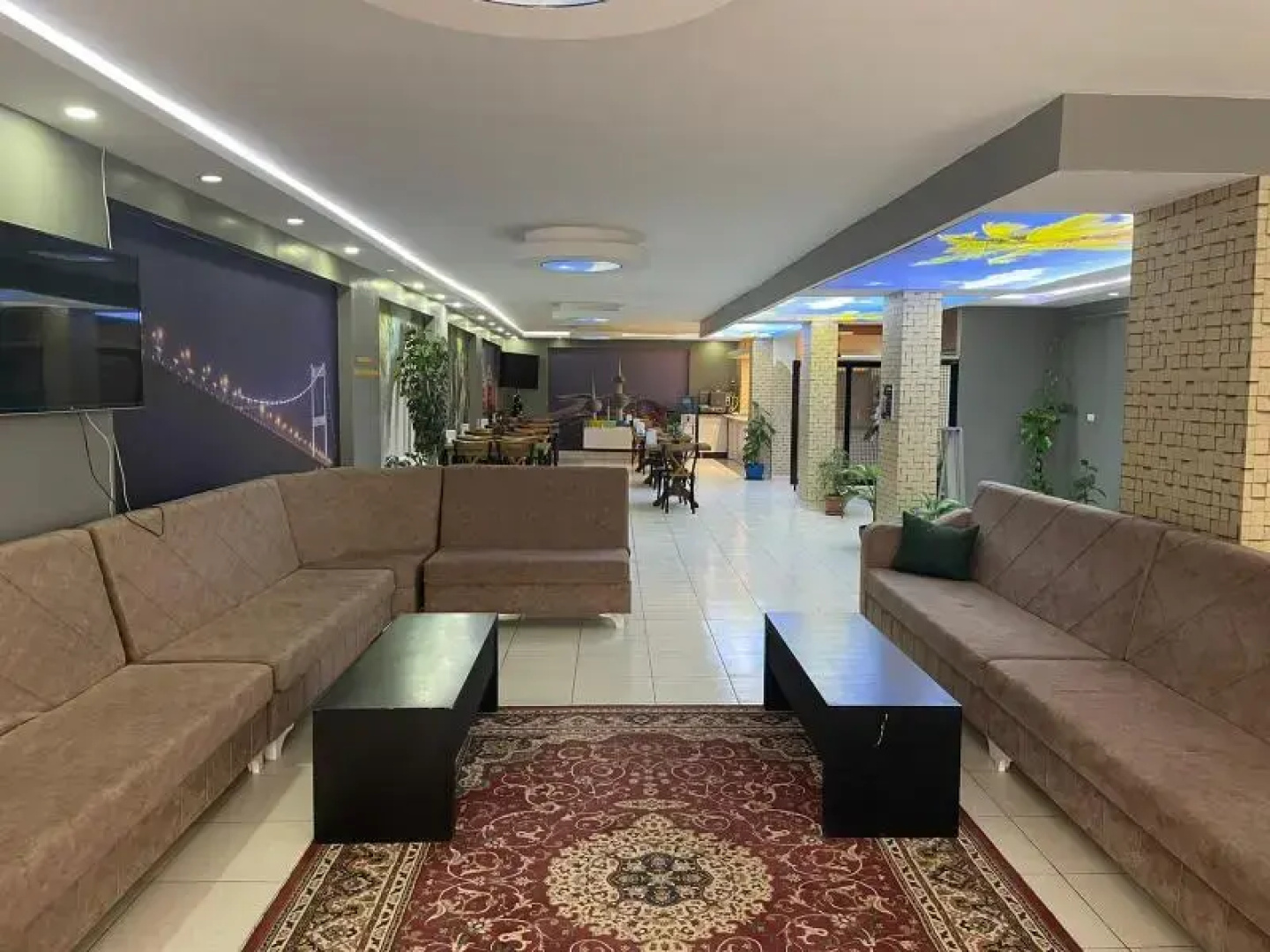 Comfort Suit Hotel