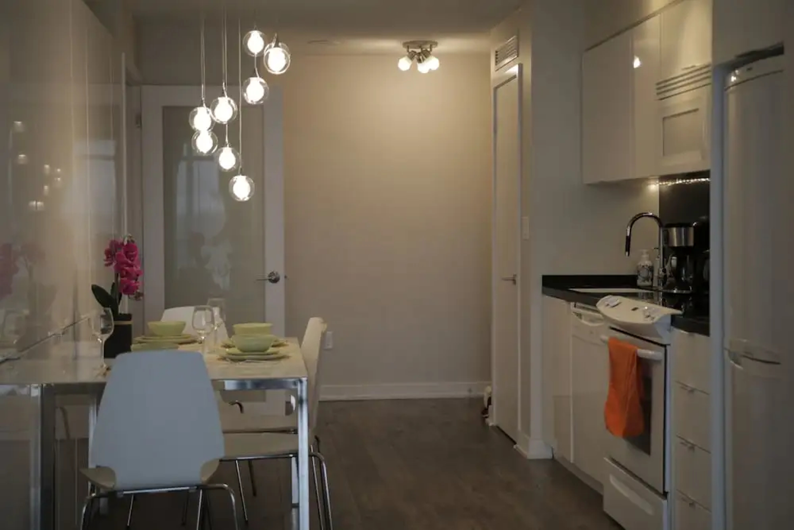 A&A Suites in the heart of Downtown Toronto