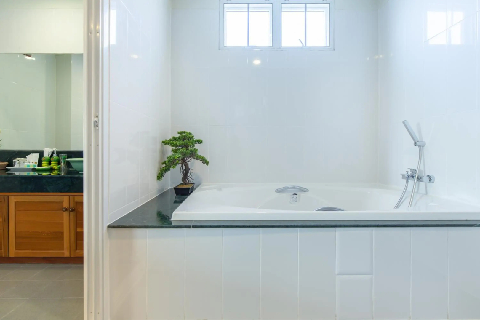 Kanchanaburi City Hotel