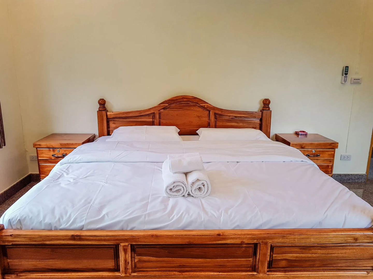 The Lake House Ko Yo