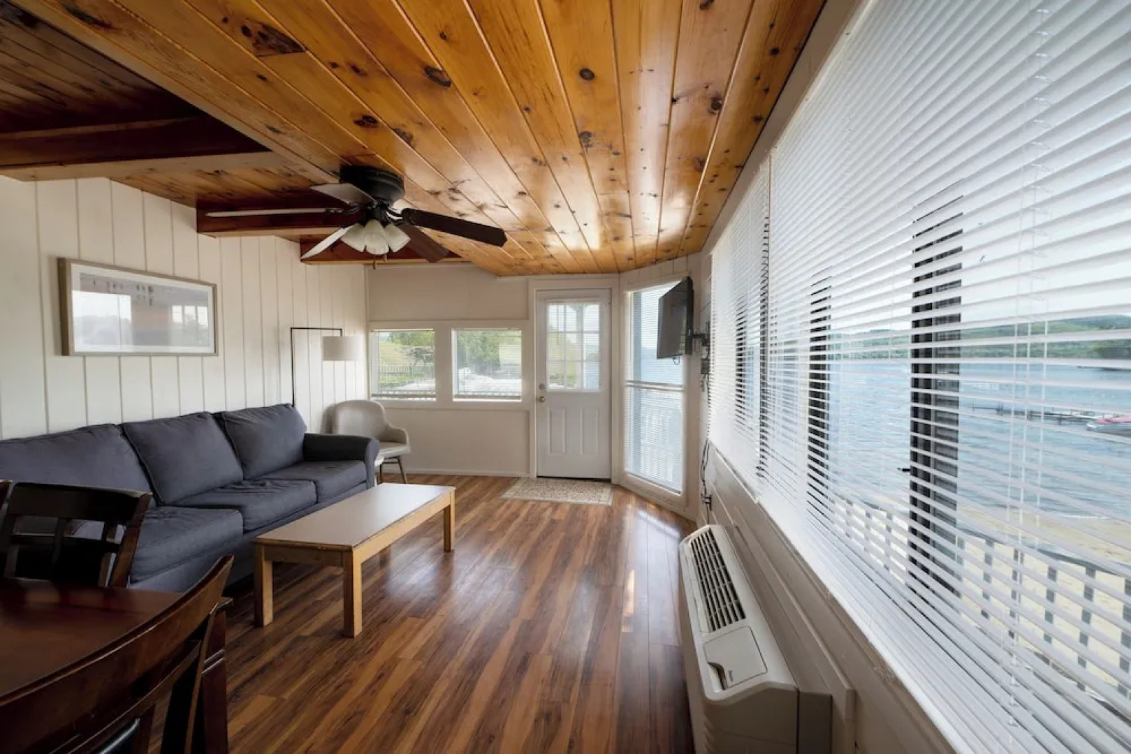 Depe Dene Lakeside Resort