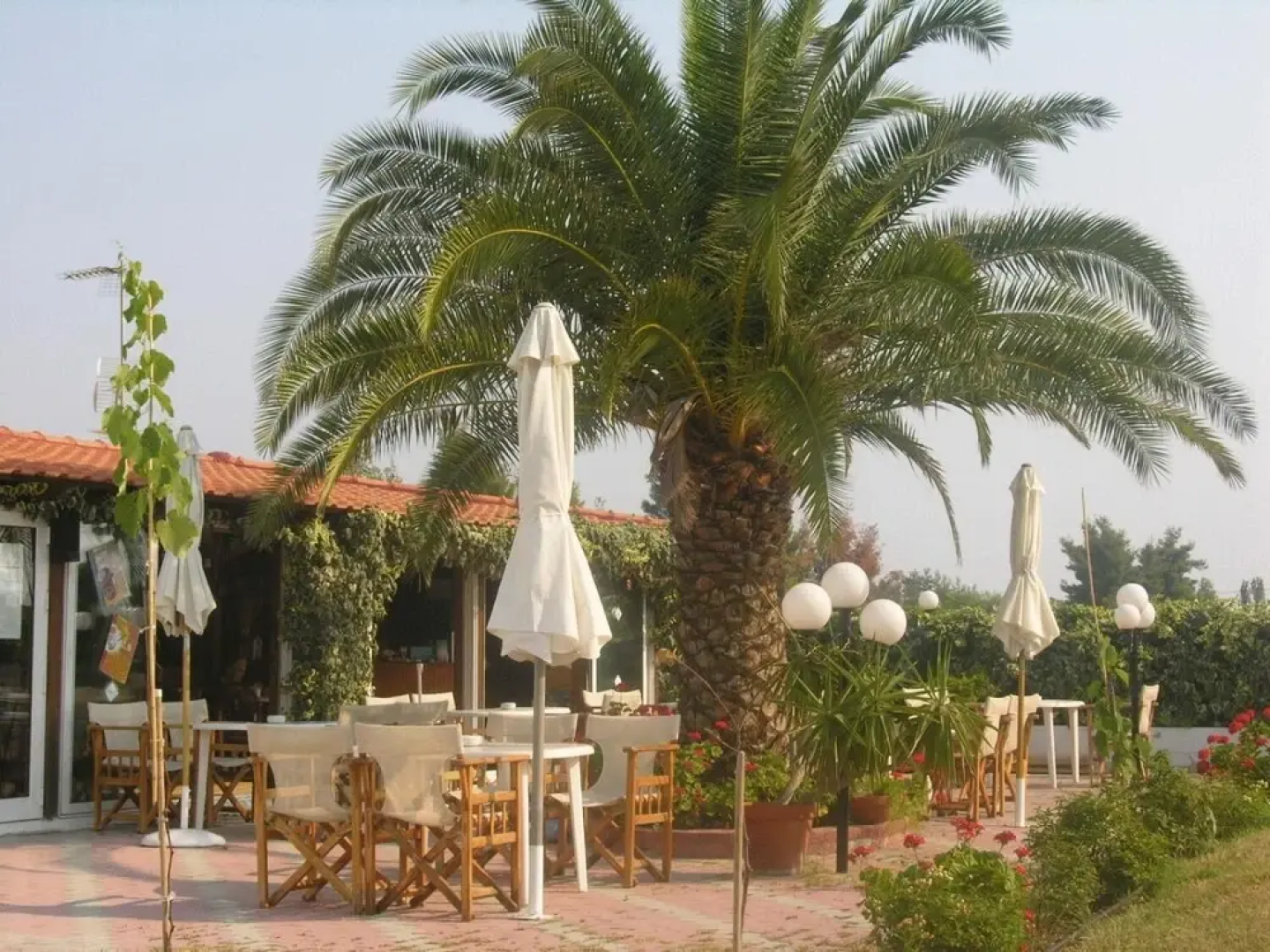 Haris Hotel