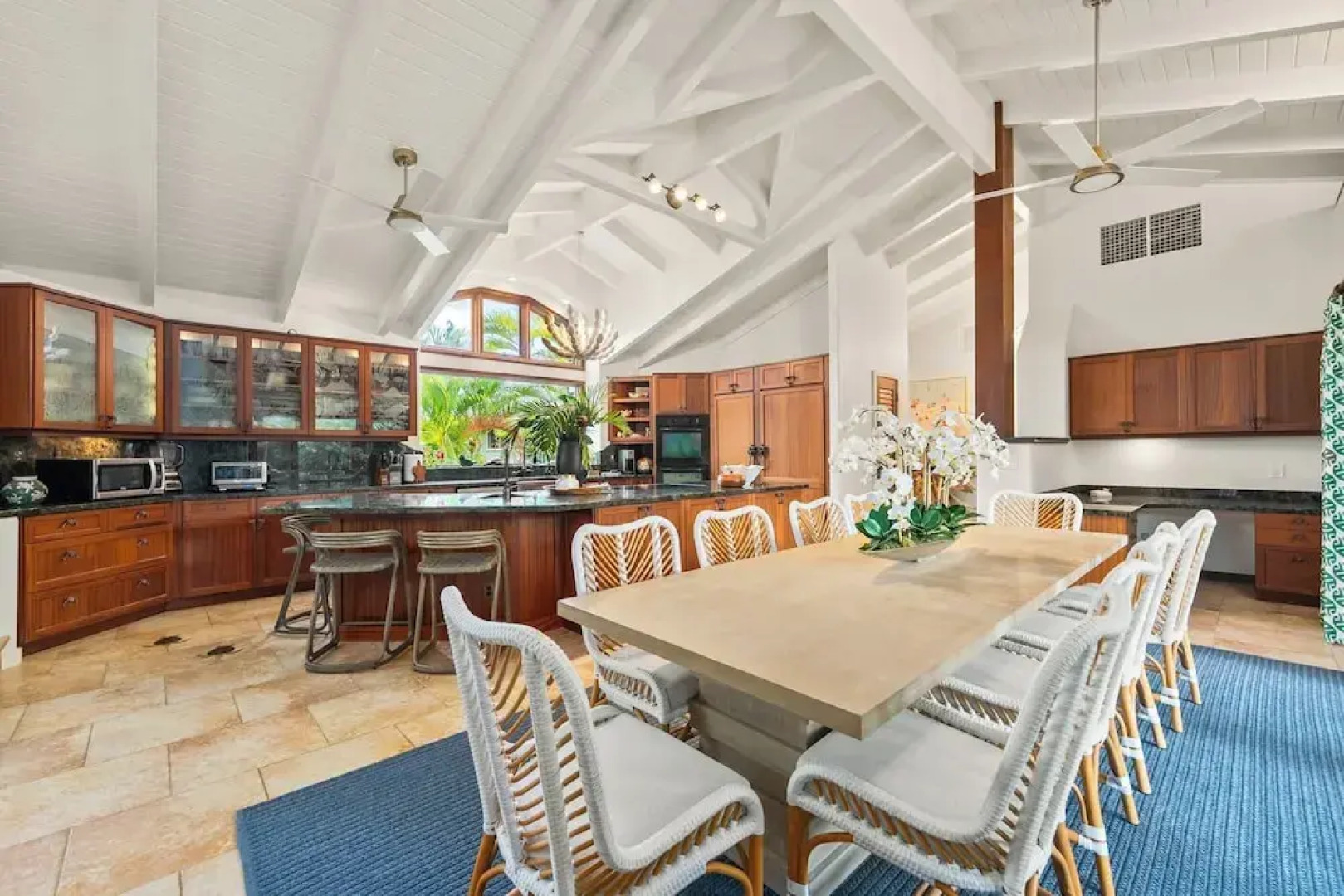 Palione Papalani by Avantstay New $1.5m Remodel Steps From Kailua Beach w/ Private Pool & Hot Tub