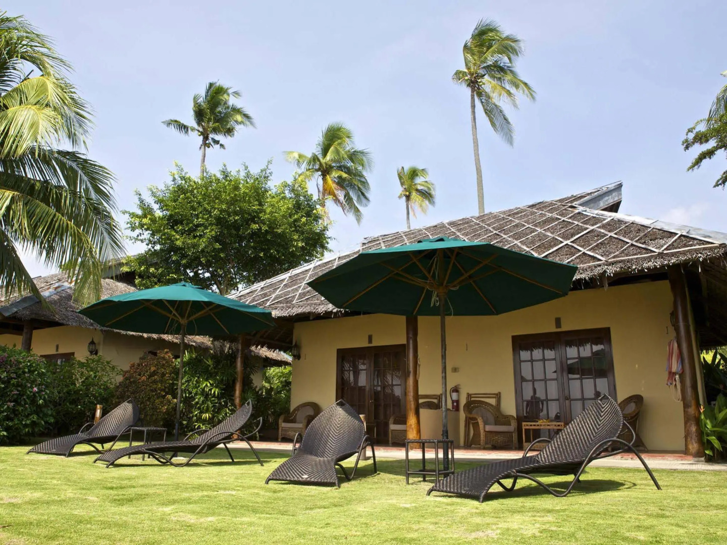 Amontillado Beach & Dive Resort