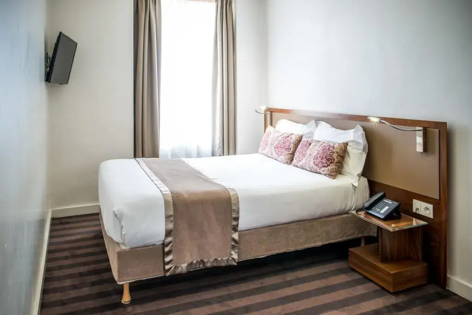 Art Hôtel Batignolles