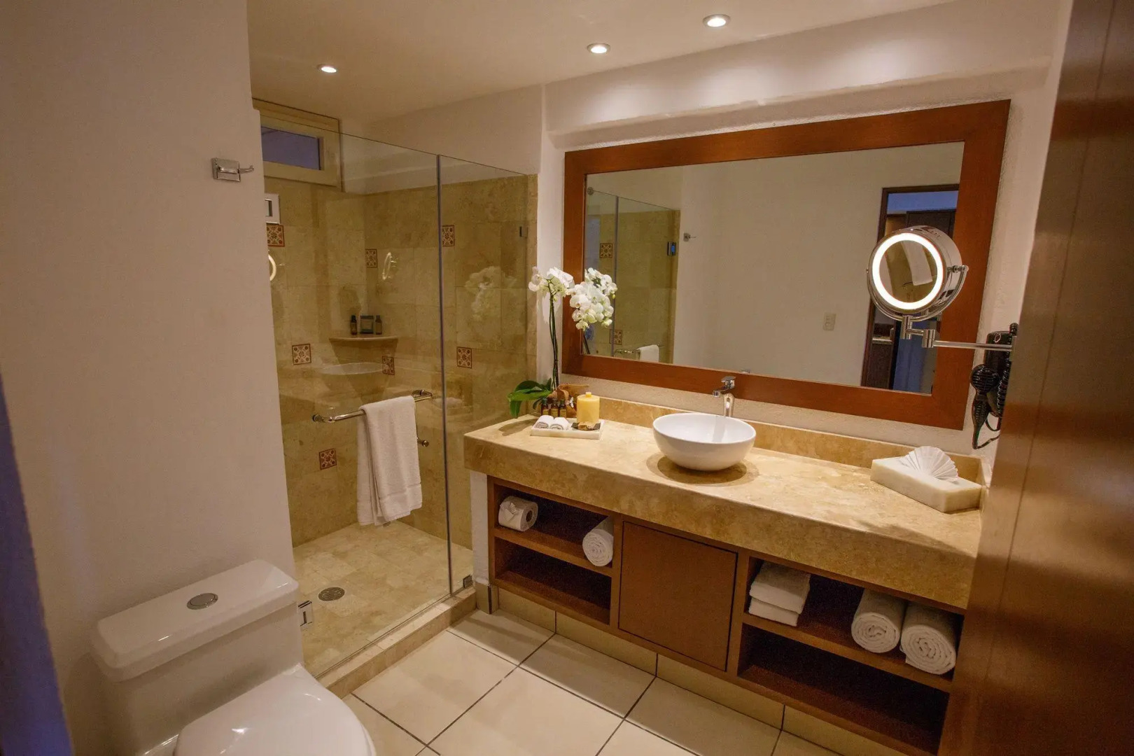 Costa Sur Resort & Spa