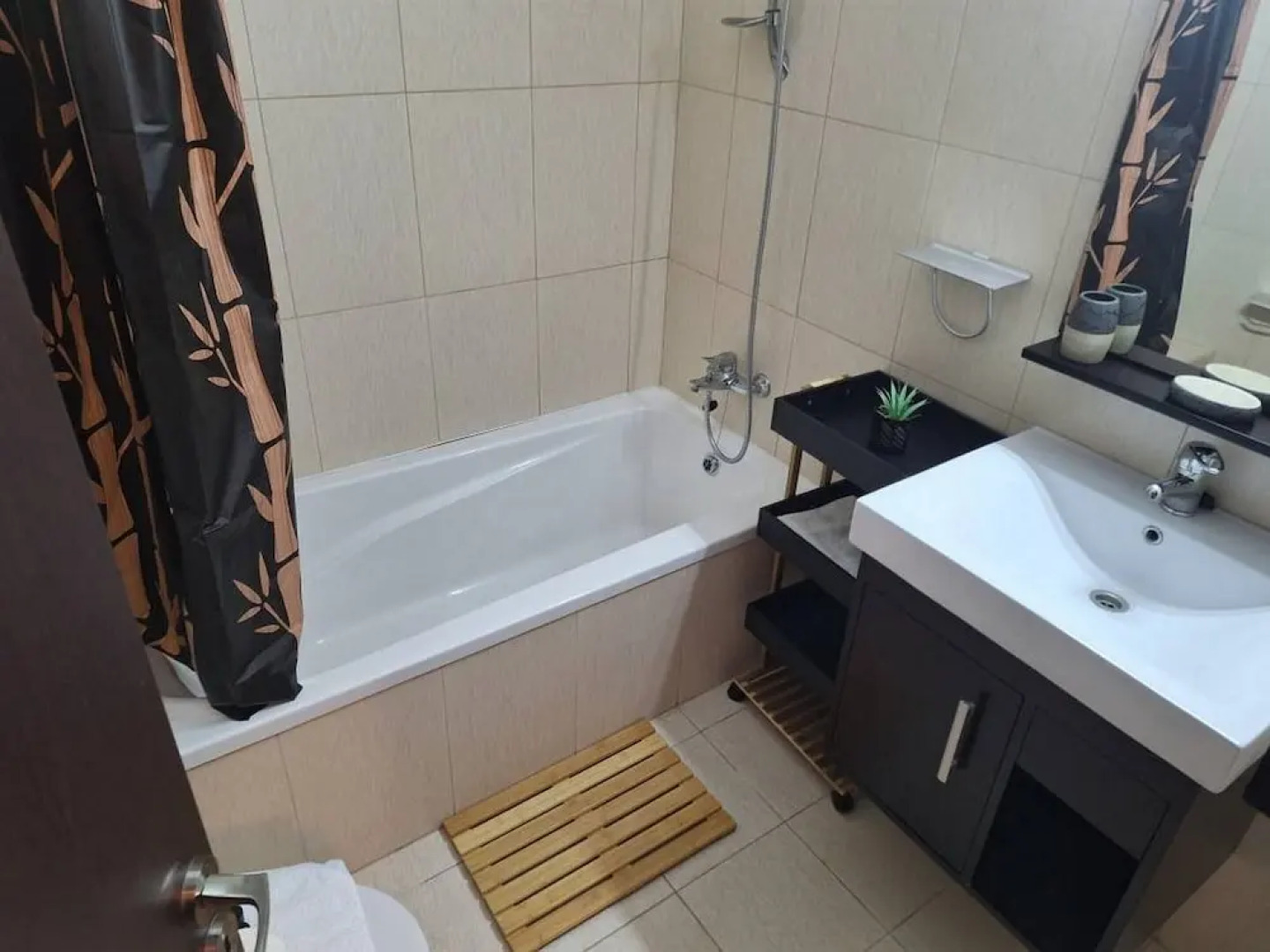 Paramount Gardens Resorts D204