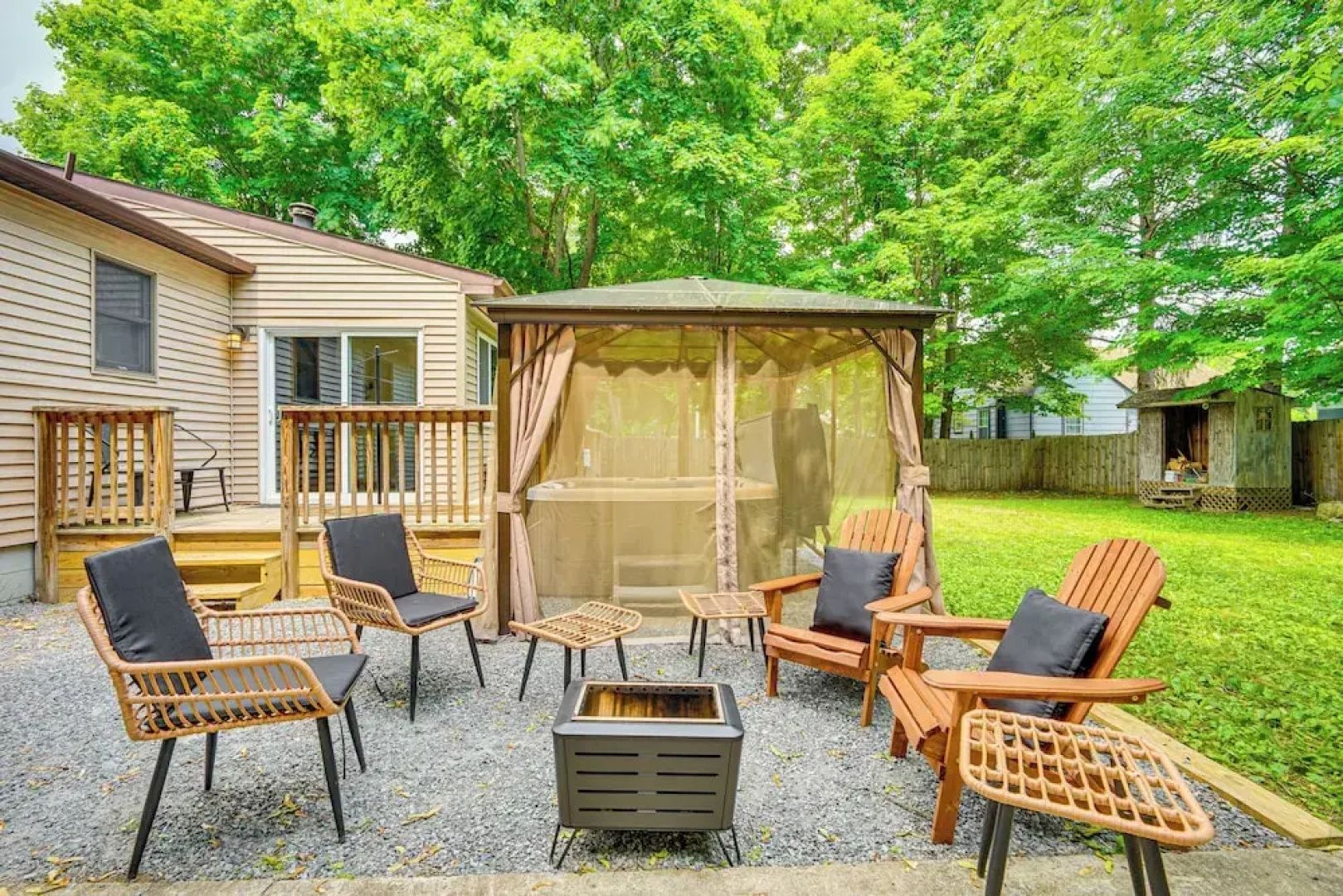 Family-friendly Home w/ Hot Tub, Near Lake George!