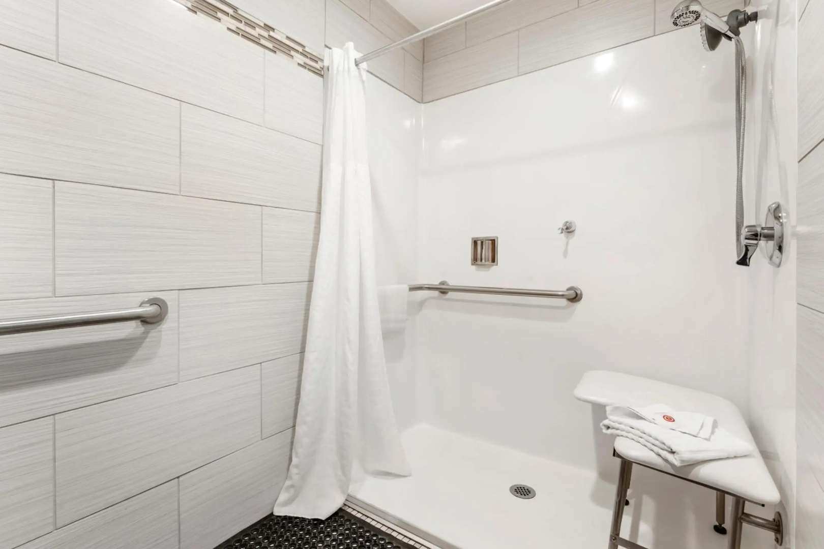 Comfort Inn & Suites Redwood Country