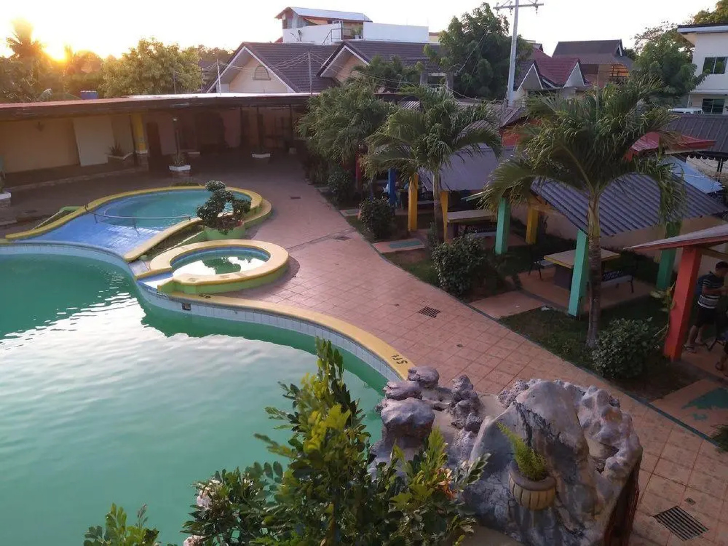 Endielina's inland resort corp