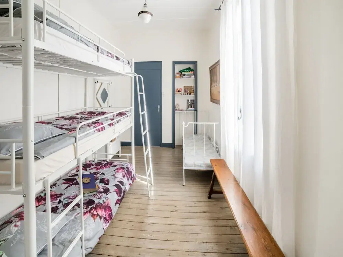 Former Train Station With Private Heated Swimming Pool & Fantastic Garden