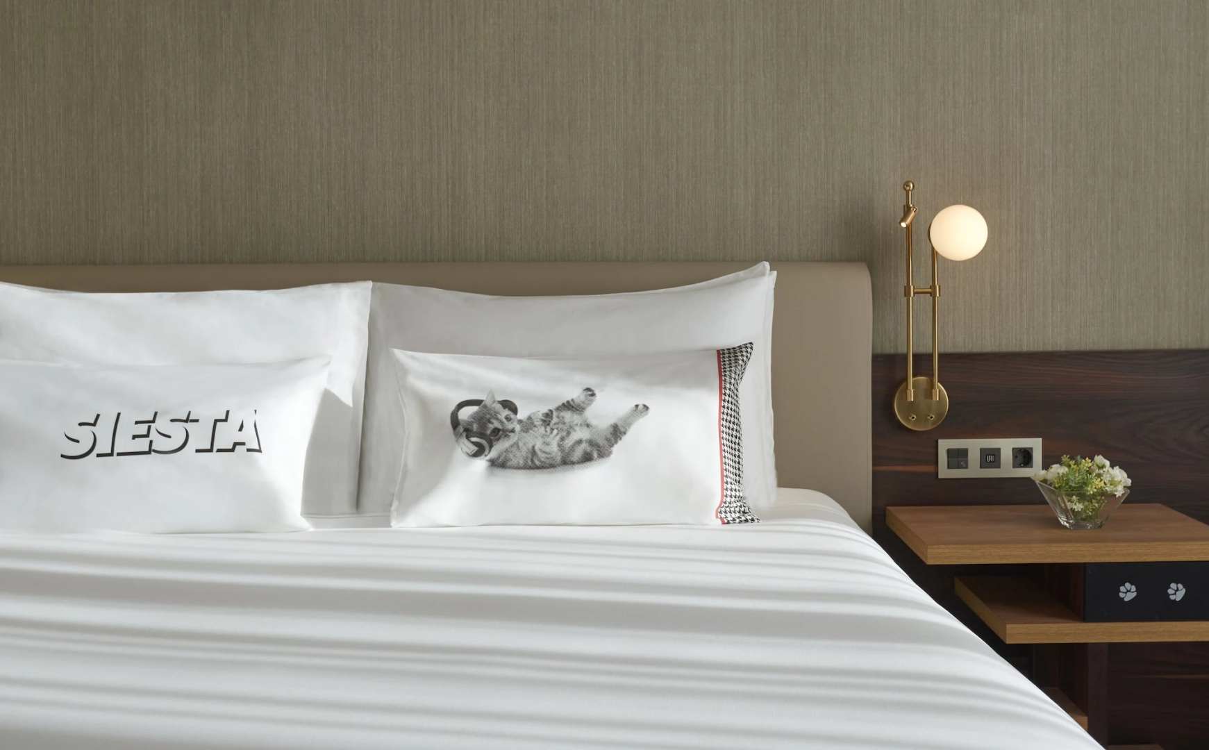 Отель Hyatt Centric Gran Via Madrid