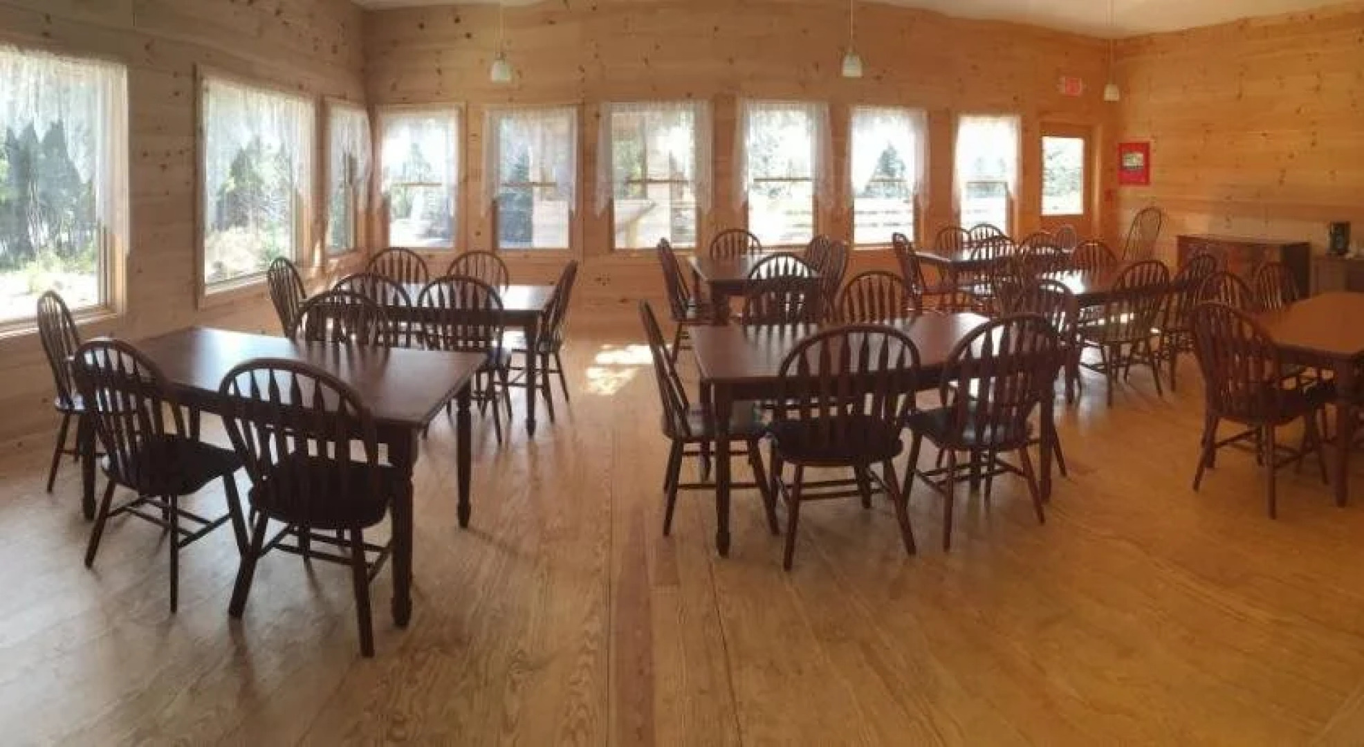 Echo Lake Lodge & Cottages