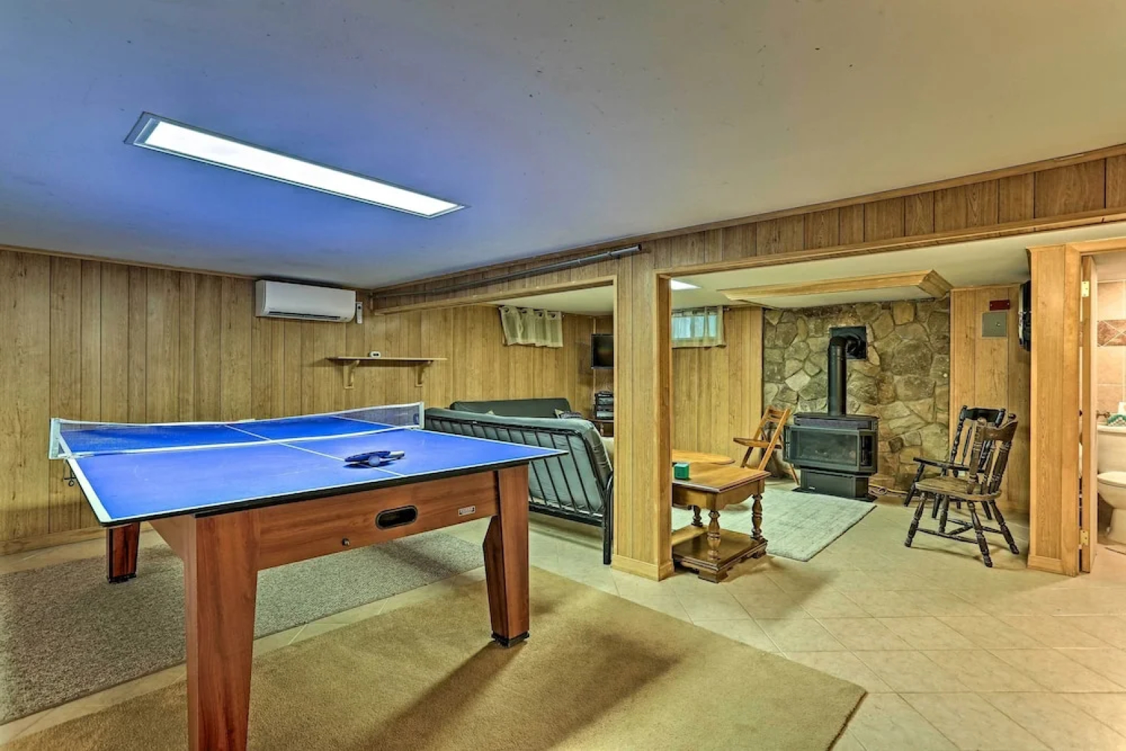 Home in Big Bass Lake Community: Fire Pit & Grill!