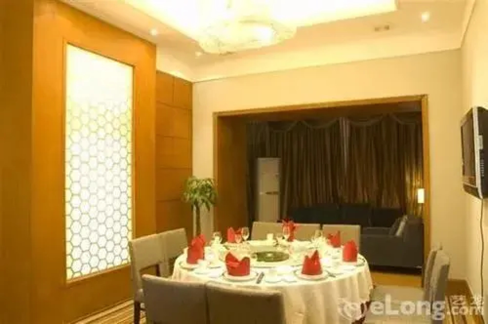 Sprot Life Garden Hotel