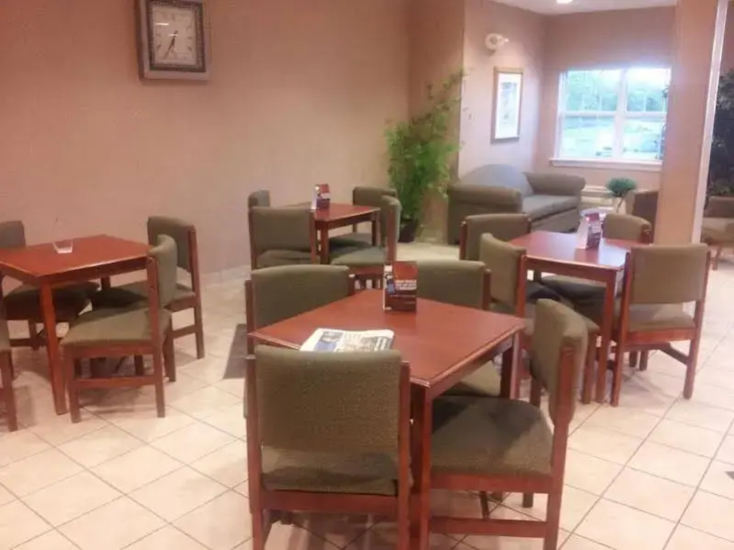 Microtel Inn & Suites Rogers