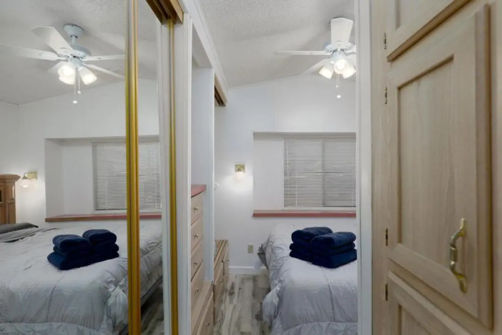 Lake Havasu Cabin Mtn&Lake Views, FREE ON SITE Boat Launch ramp and marina