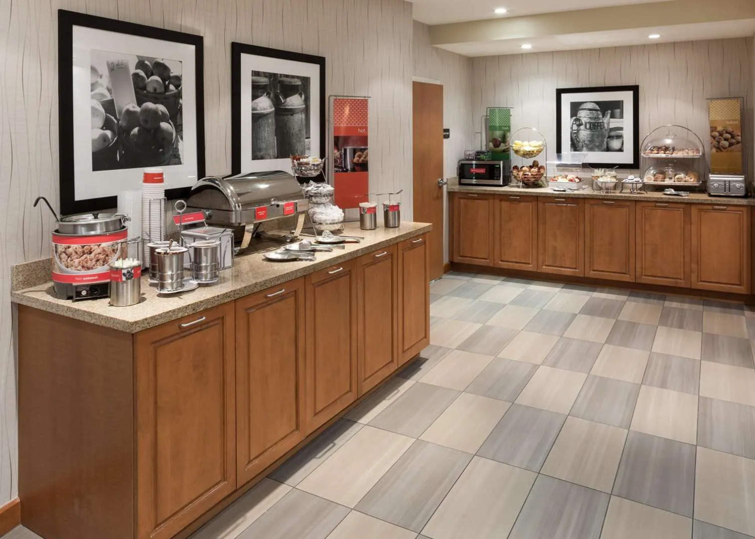 Hampton Inn & Suites St. Louis at Forest Park