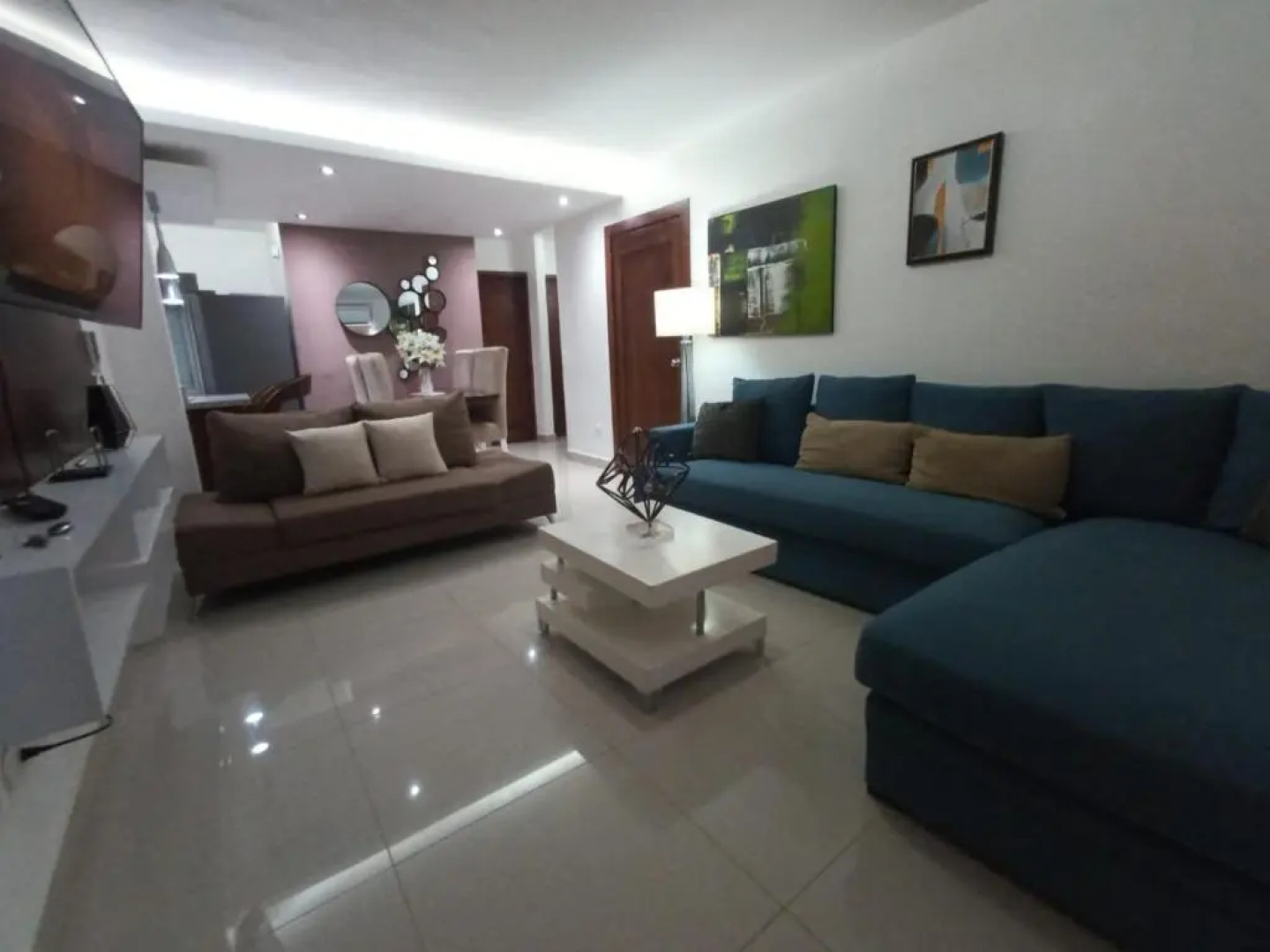 Lia Amanda Edificio 5