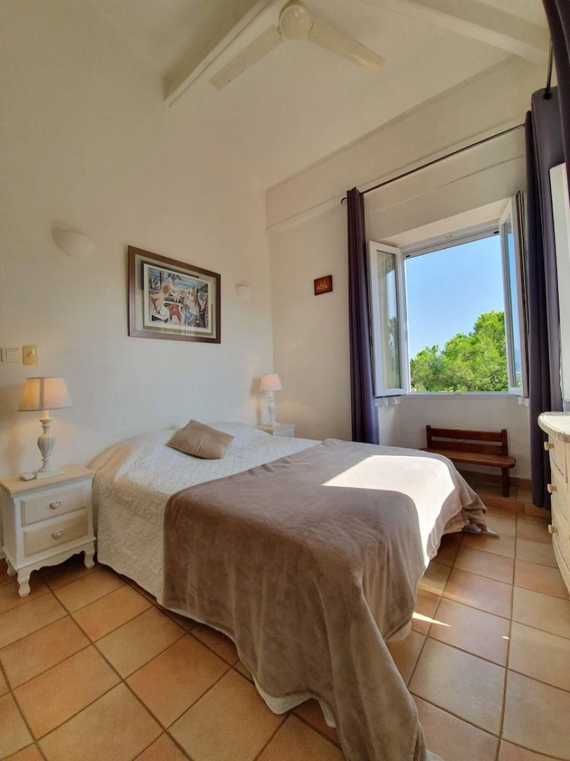 House With 2 Bedrooms in Pietrosella, With Wonderful sea View, Enclosed Garden and Wifi