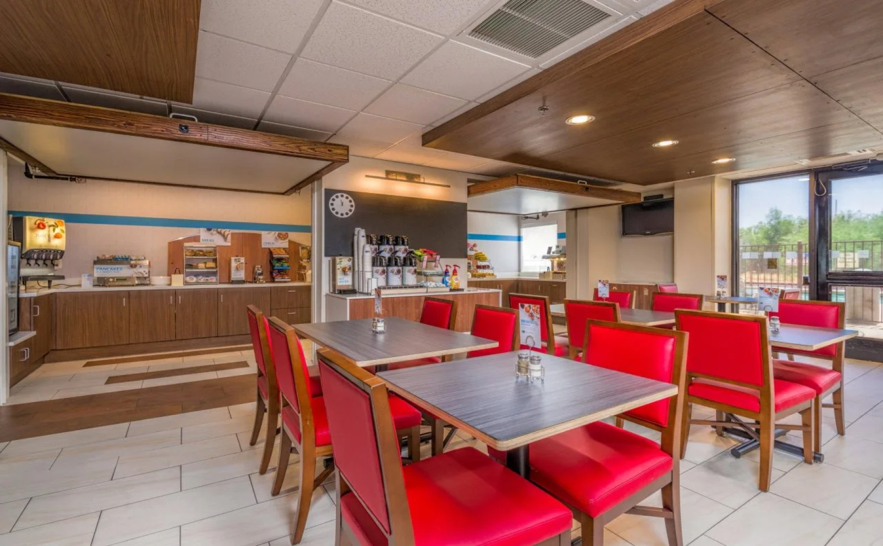 Holiday Inn Express Hotel & Suites Phoenix-Airport by IHG