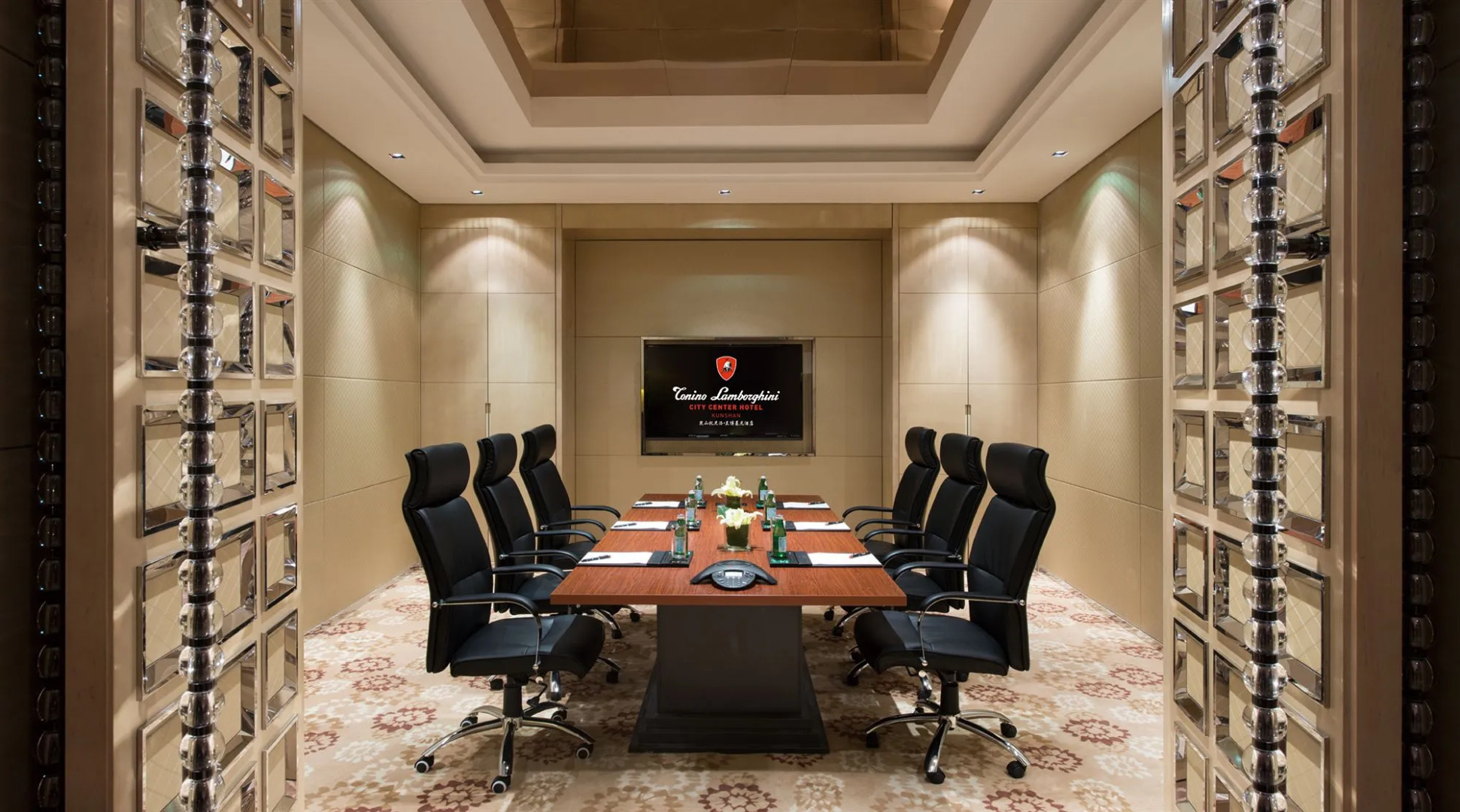 Tonino Lamborghini Hotel Kunshan City Center