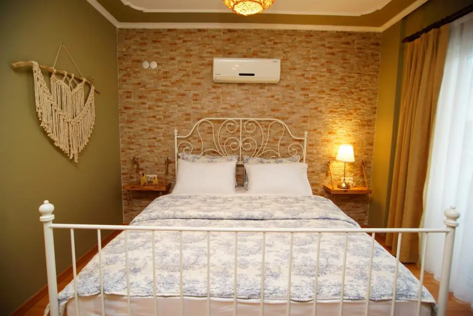 Urla Zeytin Otel