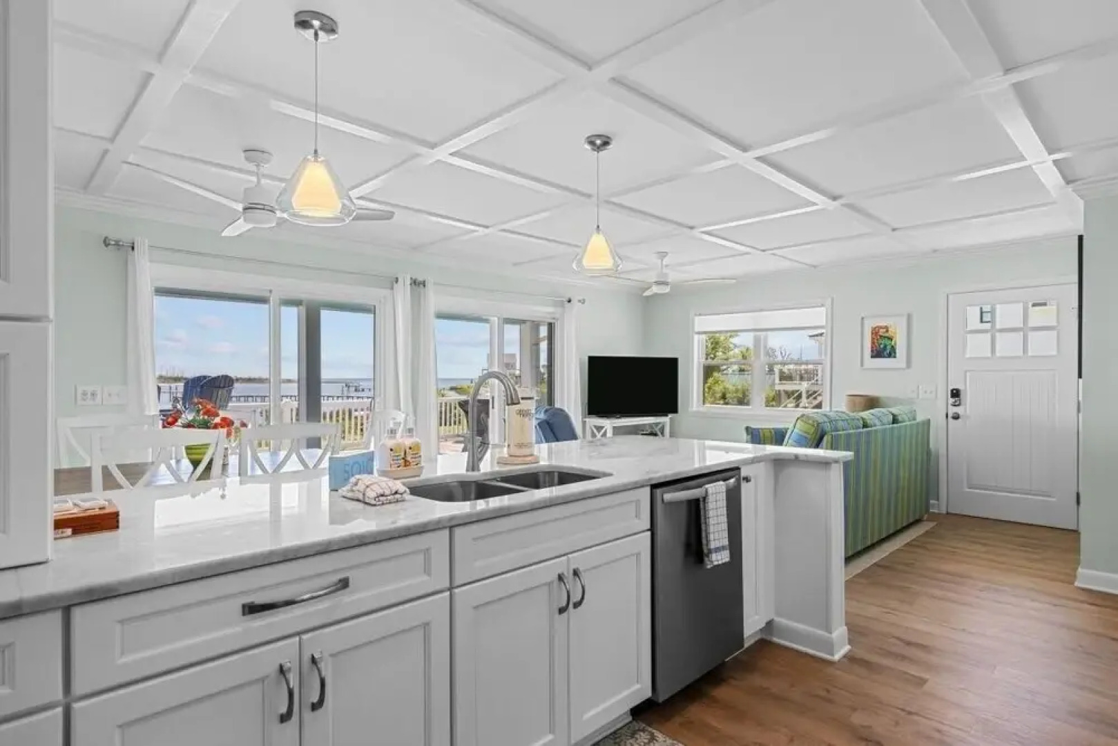 Sunrise Sound Cottage 3 Bedroom Home by RedAwning