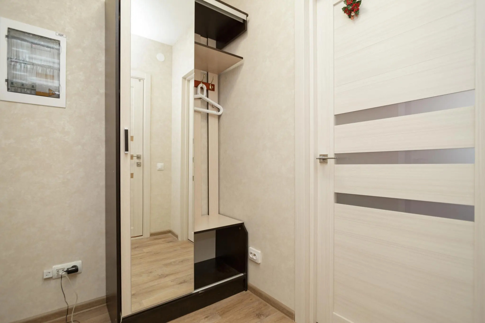 Ночка Сутки на улице Романтиков 11