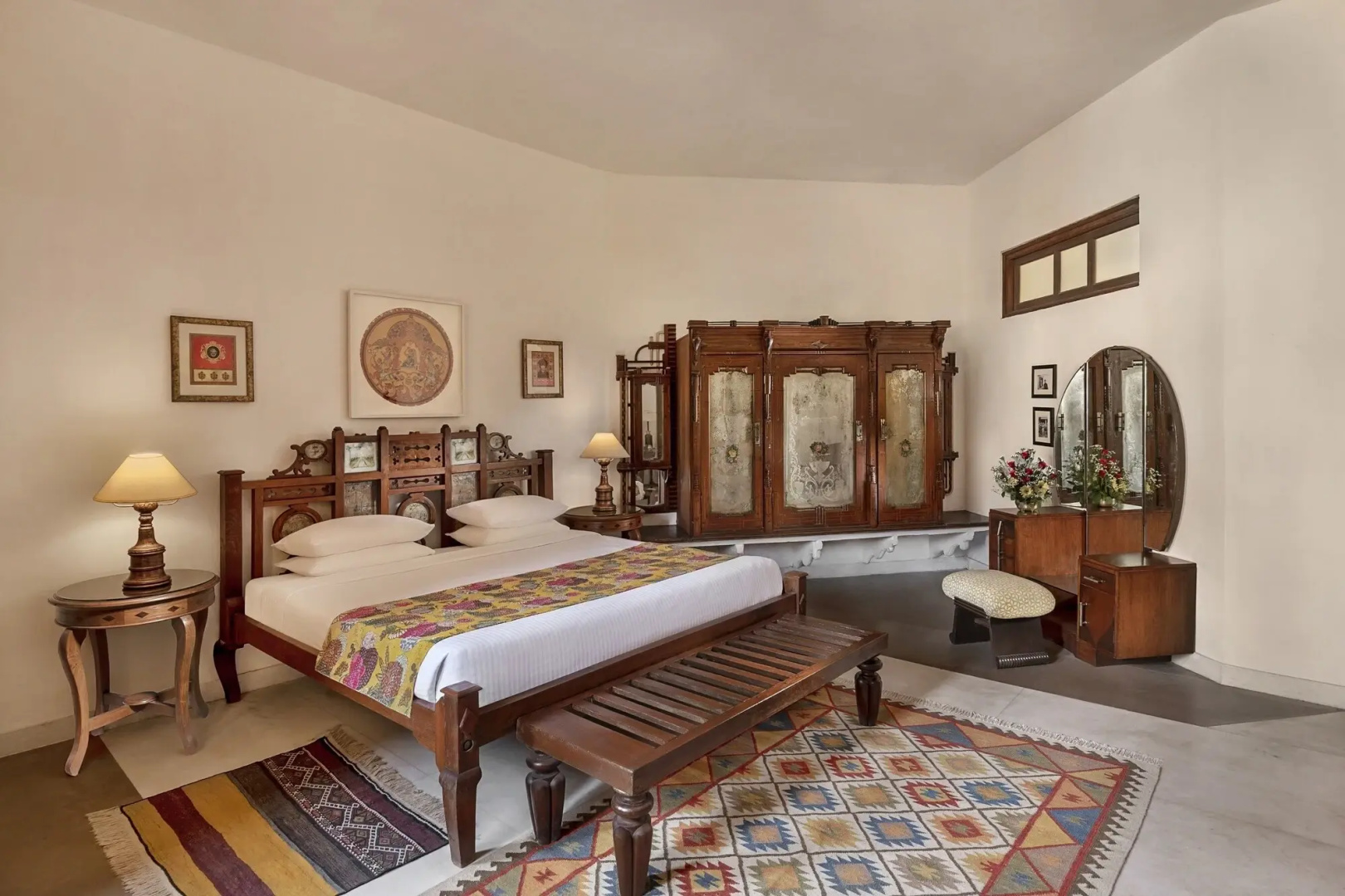 Neemrana Fort-Palace