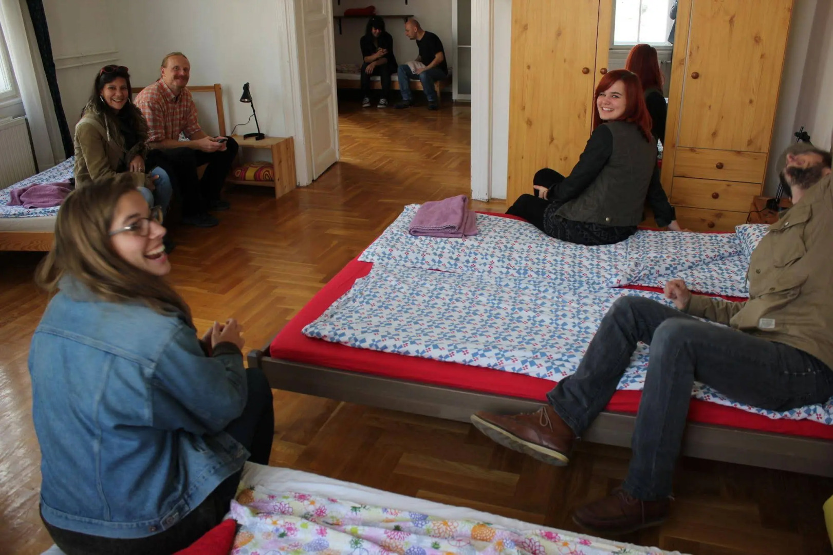 Pal's Hostel & Apartments